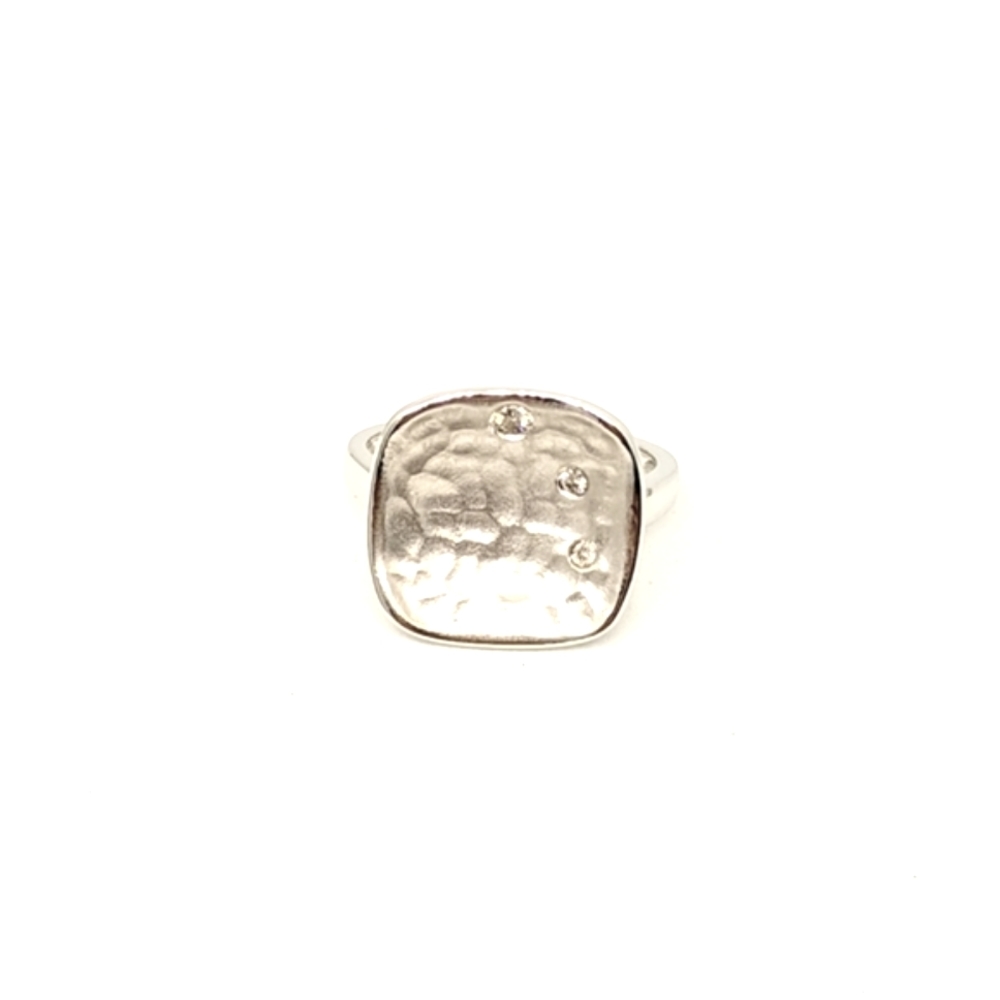 White gold diamond ring